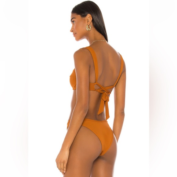 L*Space revolve 🤎hazelnut🤎 camellia top & whiplash bitsy bottoms size small - Picture 4 of 9